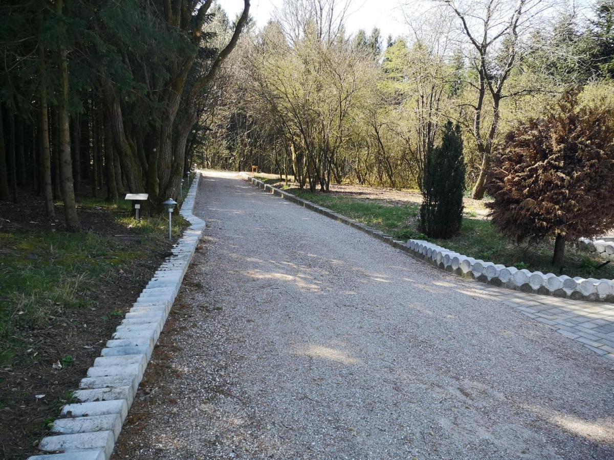Billund Holiday - Assengaard B & B Give ภายนอก รูปภาพ